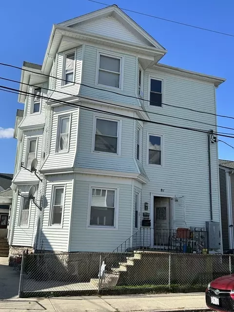 81 Swindells St, Fall River, MA 02723
