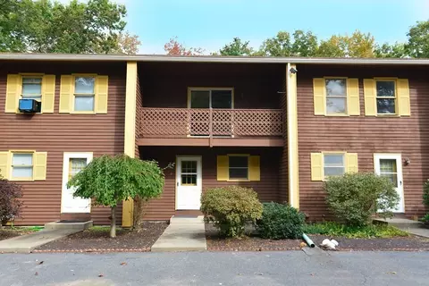 9 May Brook Rd #9, Holland, MA 01521