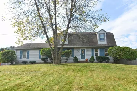 45 Creek St, Wrentham, MA 02093