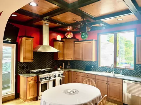 70 Summer St, Everett, MA 02149 photo 4