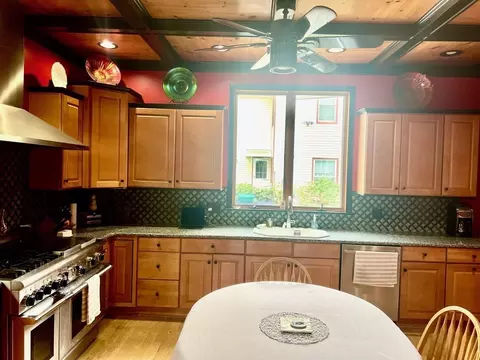 70 Summer St, Everett, MA 02149 photo 5