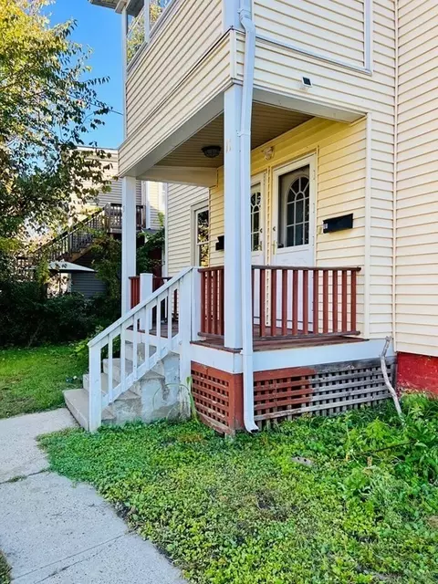 11 Carpenter Ave, Northampton, MA 01060