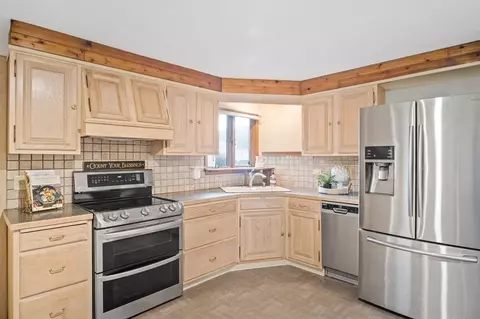 39 Meadow Dr, Middleton, MA 01949 photo 9