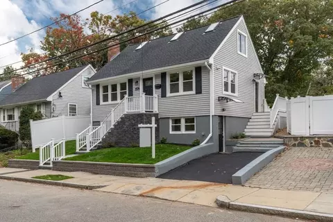 39 Desoto Rd, West Roxbury, MA 02132