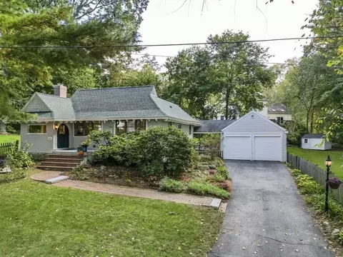 3 Woodland Rd, Bedford, MA 01730