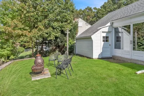 60 S Shore Dr, Springfield, MA 01118 photo 10