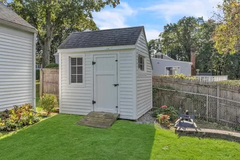 60 S Shore Dr, Springfield, MA 01118 photo 4