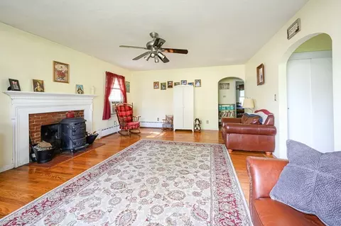 627 Pleasant St, Athol, MA 01331 photo 2
