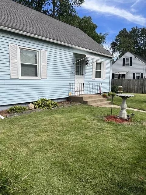 51 Stocker St, Springfield, MA 01129