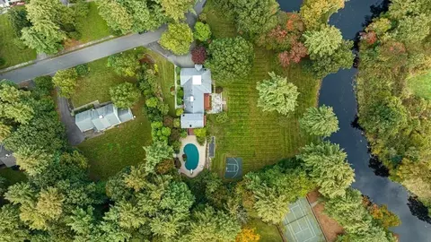 84 Wildwood Dr, Needham, MA 02492 photo 2