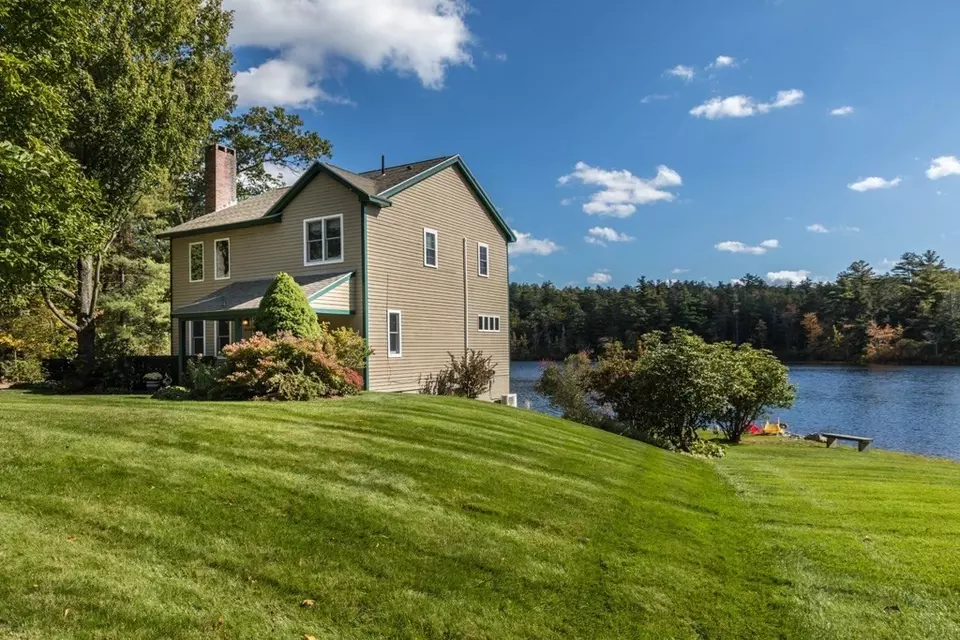 17 Watatic Pond Rd, Ashburnham, MA 01430 36 Photos Movoto