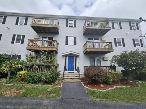 434 Linden St #4, Fall River, MA 02720