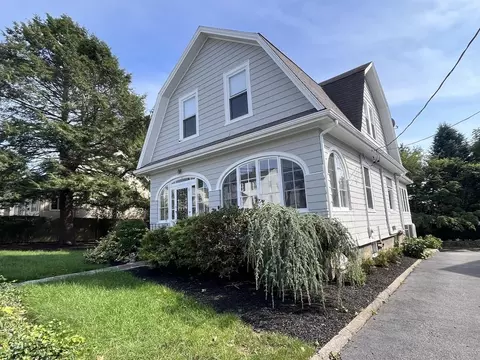 71 Pratt Rd, Quincy, MA 02171