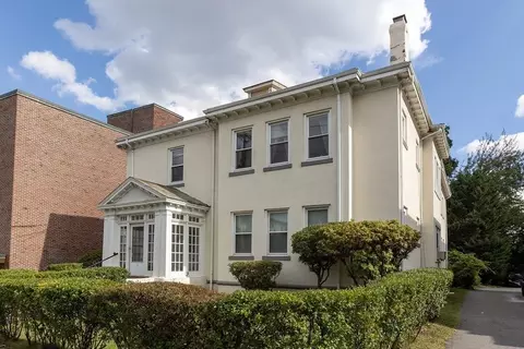 71-73 Green St, Brookline, MA 02446