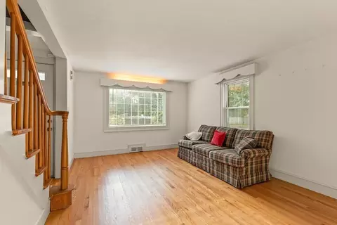54 Fairmount Ave, Saugus, MA 01906 photo 10