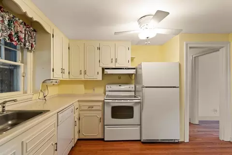 54 Fairmount Ave, Saugus, MA 01906 photo 7