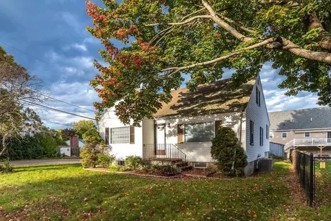 54 Fairmount Ave, Saugus, MA 01906