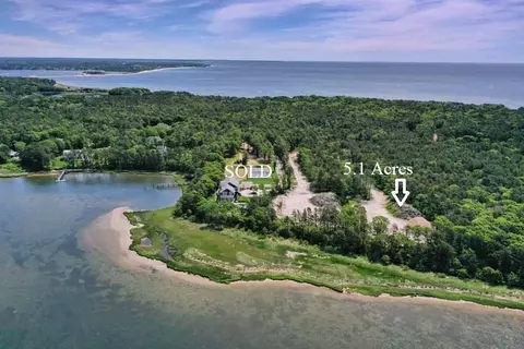 172 Vineyard Rd, Barnstable, MA 02635