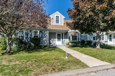 1 Melville Ct #B, Pocasset, MA 02559