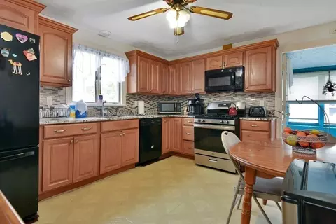 47 Estes St, Everett, MA 02149 photo 10