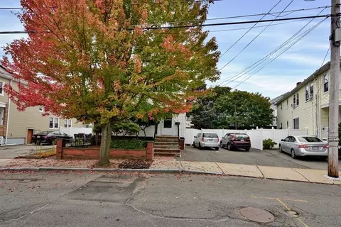 47 Estes St, Everett, MA 02149 photo 3