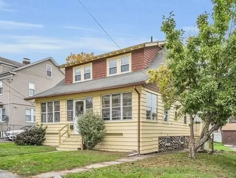 15 Halmstad St, Worcester, MA 01607