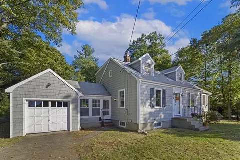 82 Spring St, Stoneham, MA 02180