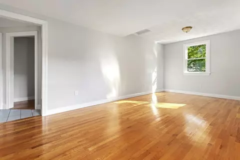 82 Spring St, Stoneham, MA 02180 photo 11