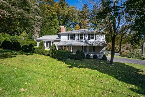13 Country Club Hts, Monson, MA 01057