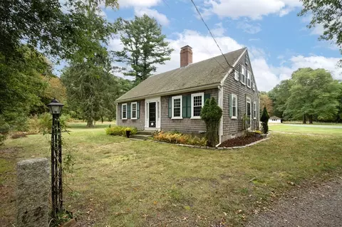 14 S Main St, Carver, MA 02330