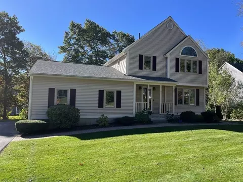21 Laurelwood Dr, Worcester, MA 01605