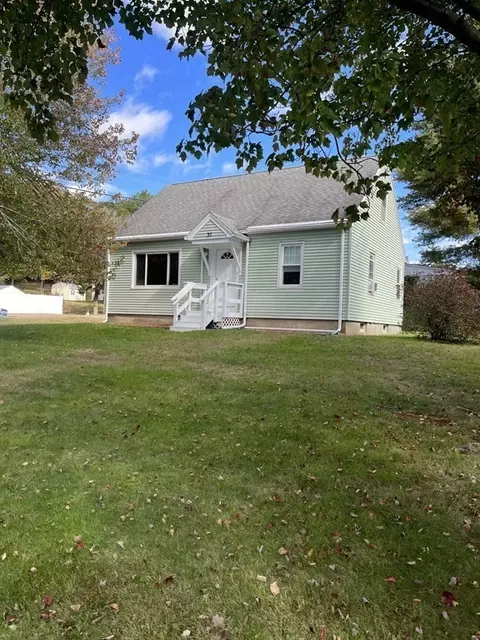 37 Franks Dr, Holyoke, MA 01040