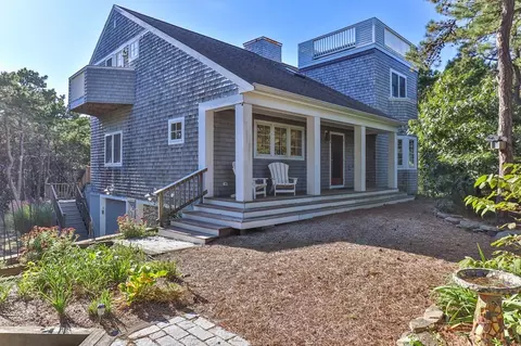 6 Chickadee Ln, Truro, MA 02666