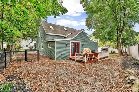 26 Mill St, Maynard, MA 01754 photo 9