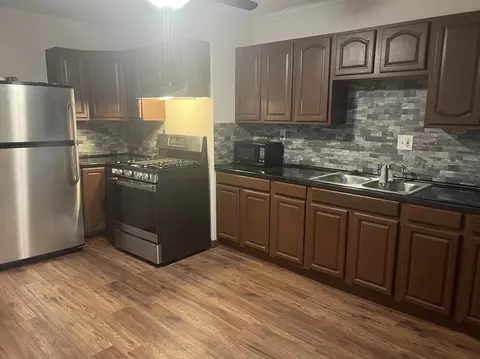 47-49 Longview St, Springfield, MA 01108 photo 5