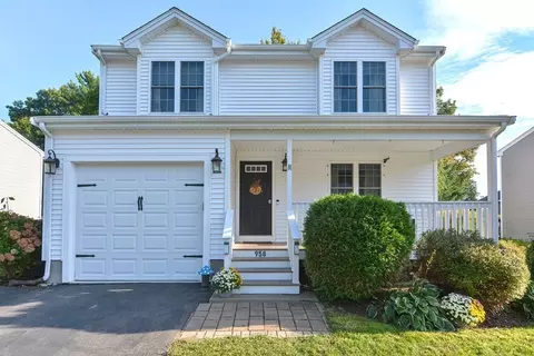 958 Dighton Woods Cir, Dighton, MA 02715
