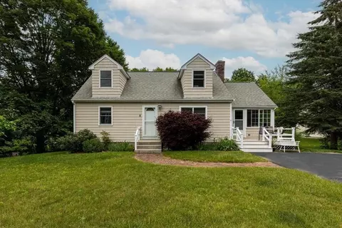 8 Summer St, Hopkinton, MA 01748