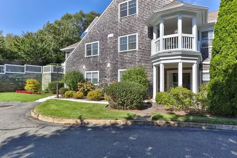 912 Main St #101, Chatham, MA 02633