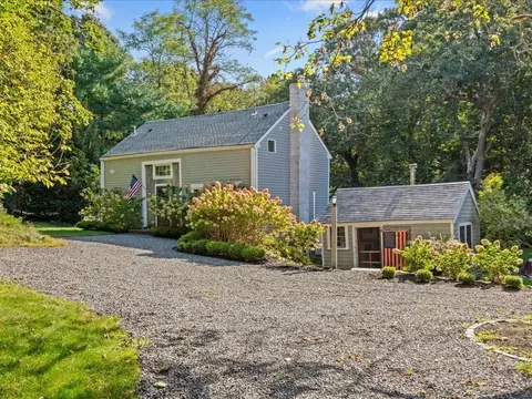 144 Old County Rd, Sandwich, MA 02537