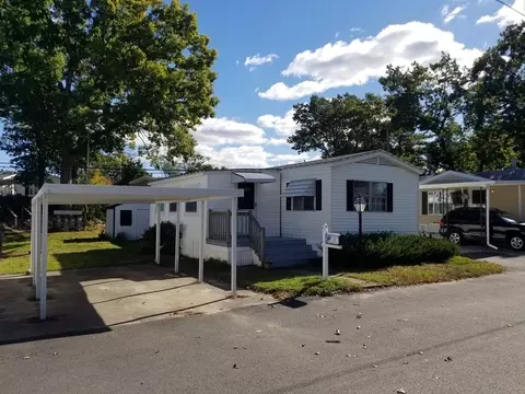 15 Nob Hl, Weymouth, MA 02188