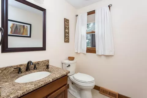 8 Mill River Dr, Mendon, MA 01756 photo 21