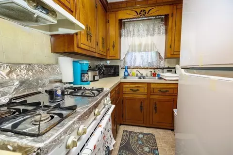 205-211 Columbia St, Fall River, MA 02721 photo 12