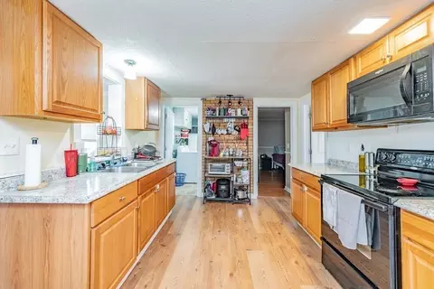 15 Gaugh St, Easthampton, MA 01027 photo 10
