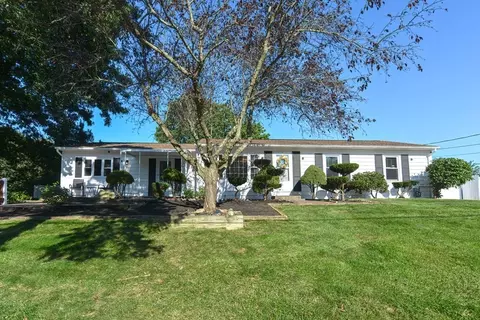 971 Longview Dr, North Attleboro, MA 02760