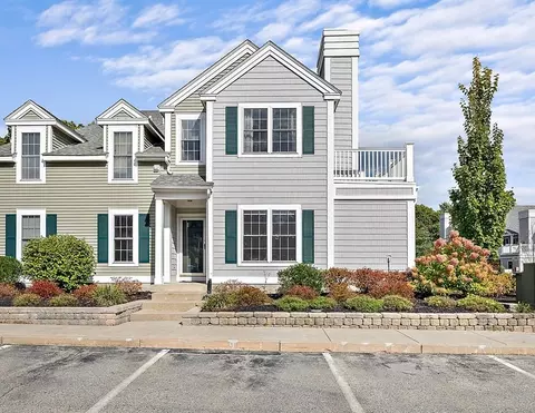 74 Village Dr #74, Quincy, MA 02169