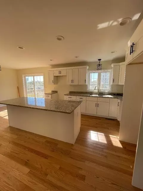 887 Dwelly, Fall River, MA 02720 photo 10