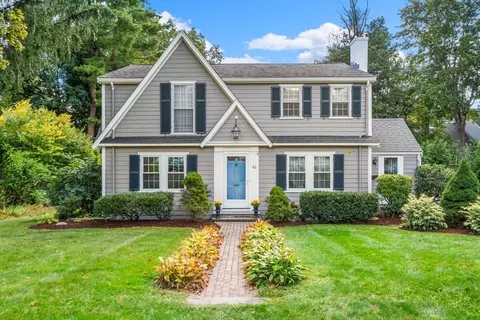 82 Beechwood Rd, Wellesley, MA 02482