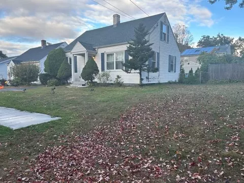 179 Powell Ave, Springfield, MA 01118 photo 2