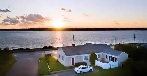 672 W Rodney French Blvd, New Bedford, MA 02744