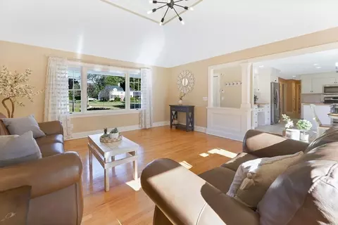 217 Porter Rd, East Longmeadow, MA 01028